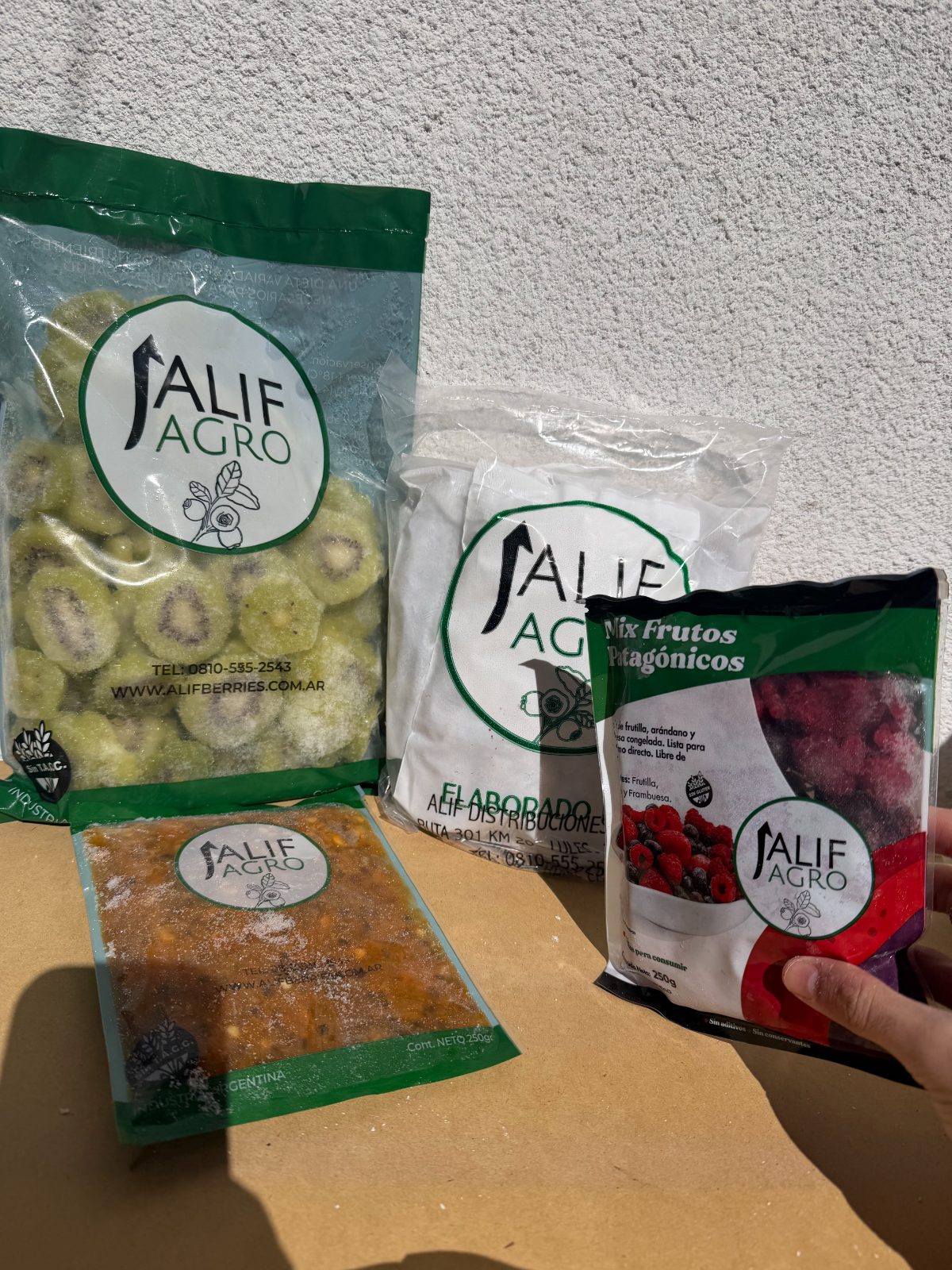 Combo Kiwi, banana, maracuya y frutos rojos